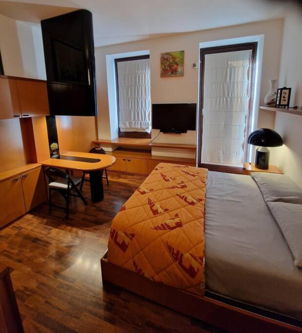 Osti 3 Beautifully Furnished Apartment Милано Екстериор снимка