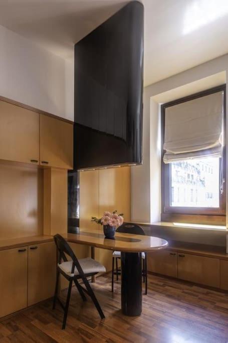 Osti 3 Beautifully Furnished Apartment Милано Екстериор снимка